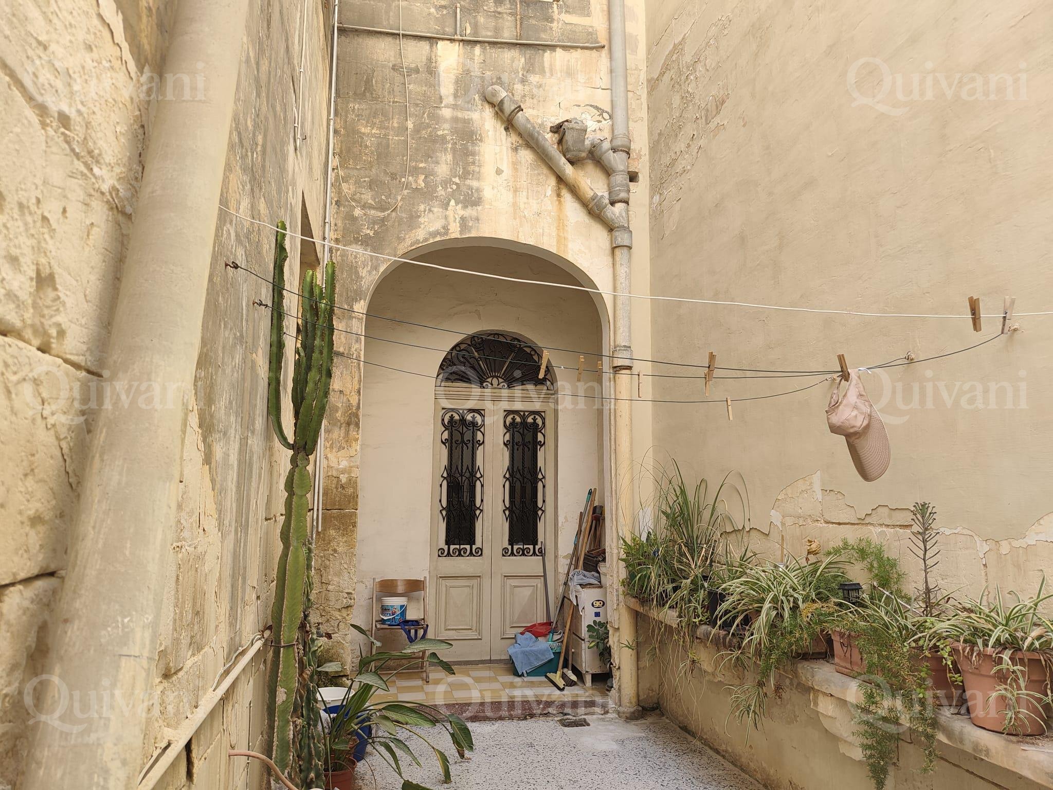 Mosta, Unconverted, Townhouse