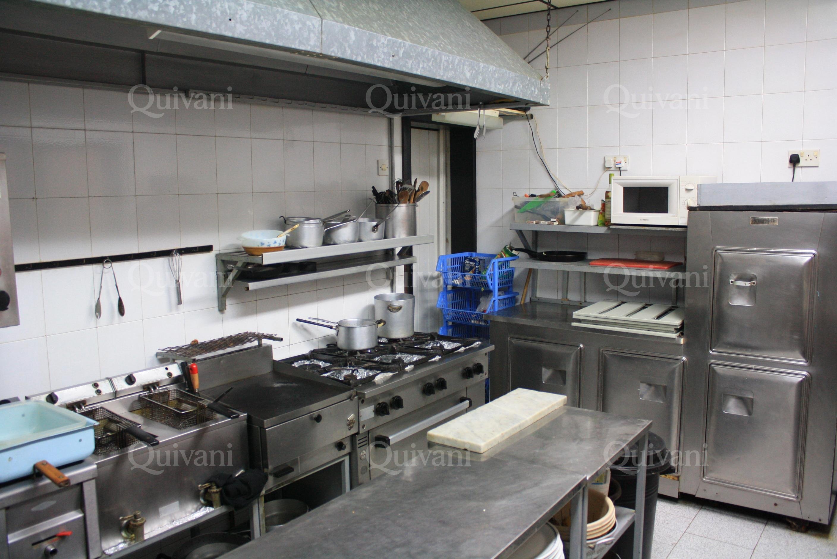Qawra, Fully Equipped Restaurant