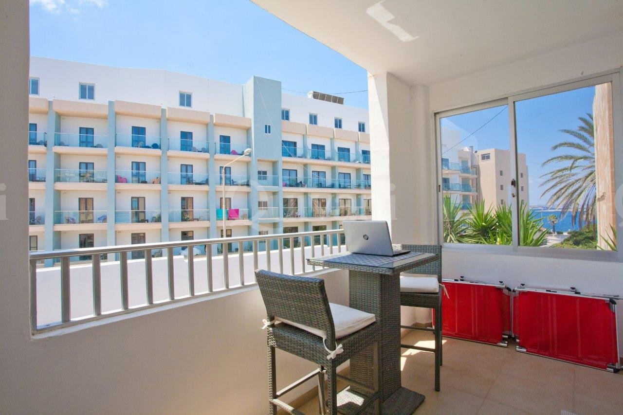 Qawra, Furnished Apartment