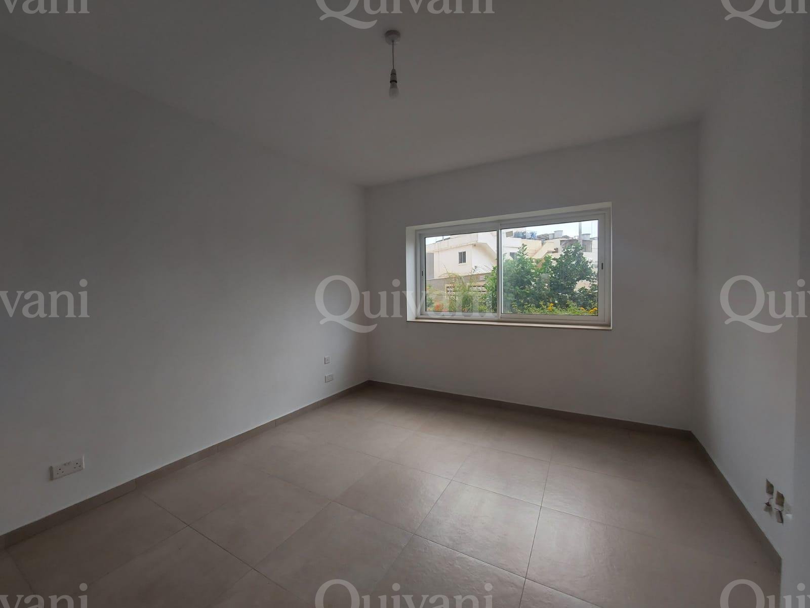 Qawra, Finished Garage