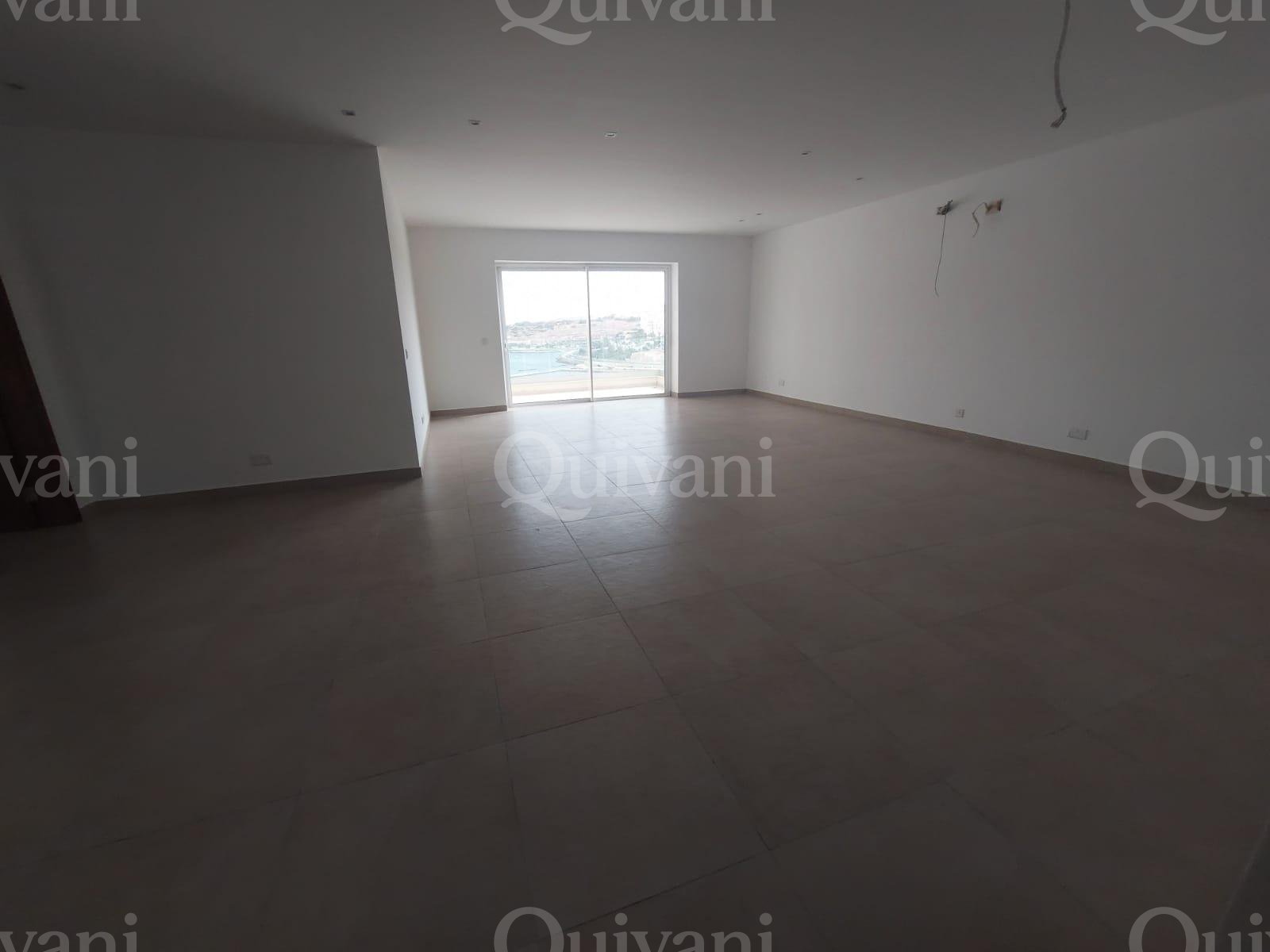 Qawra, Finished Garage