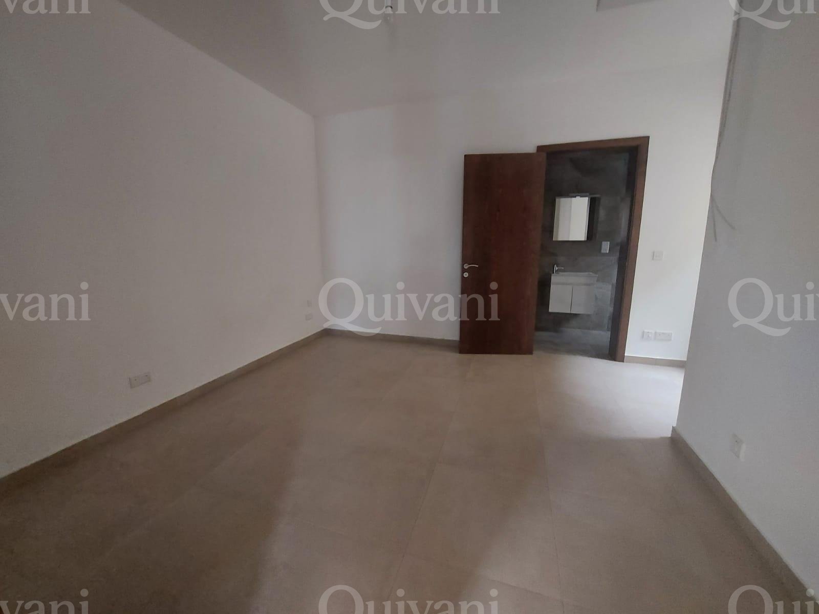 Qawra, Finished Garage