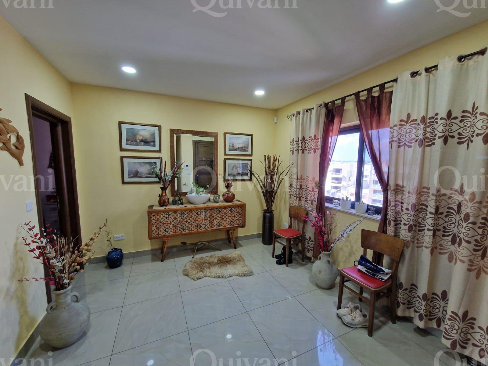 Luqa, Furnished Penthouse