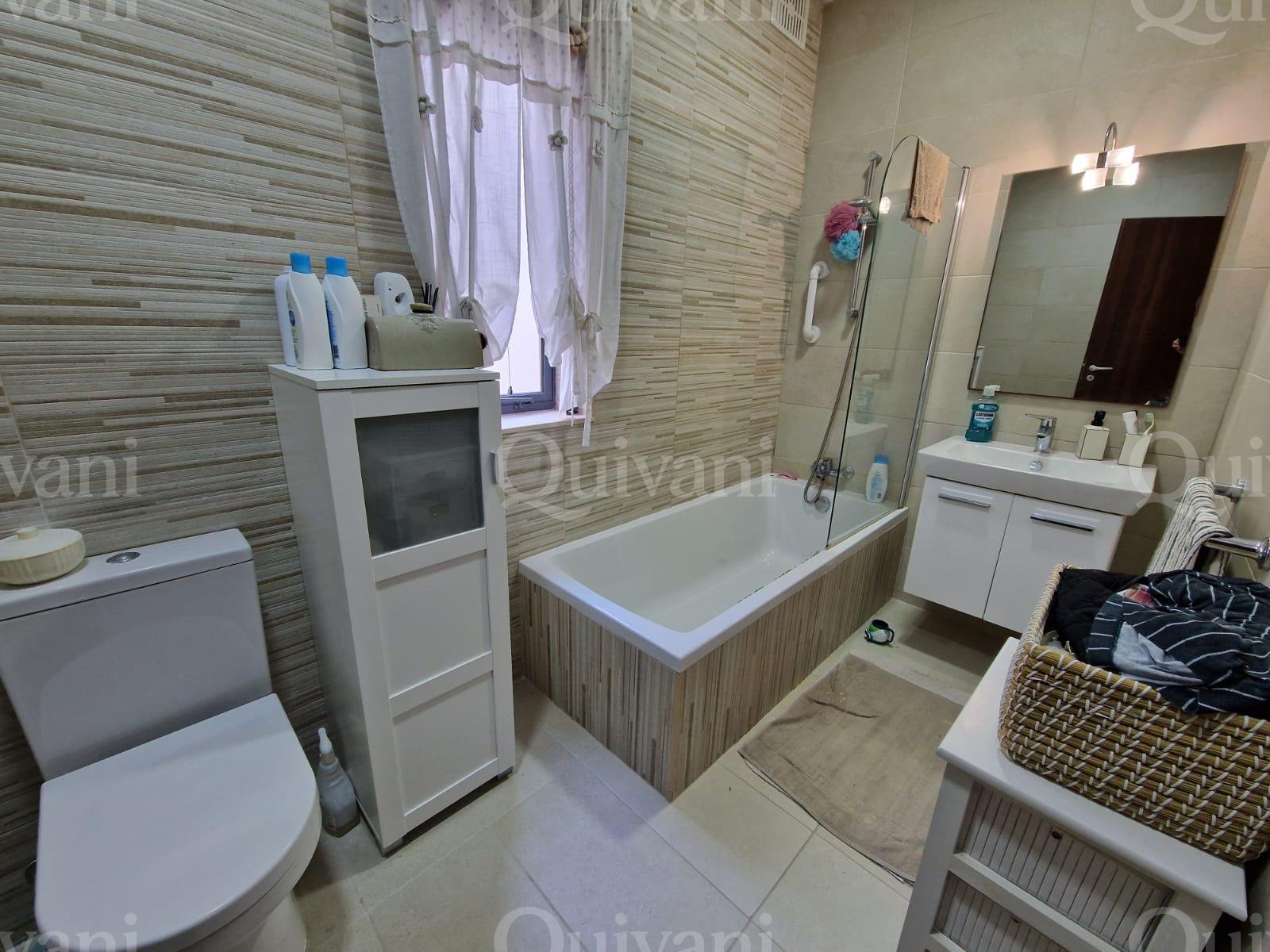 Luqa, Furnished Penthouse