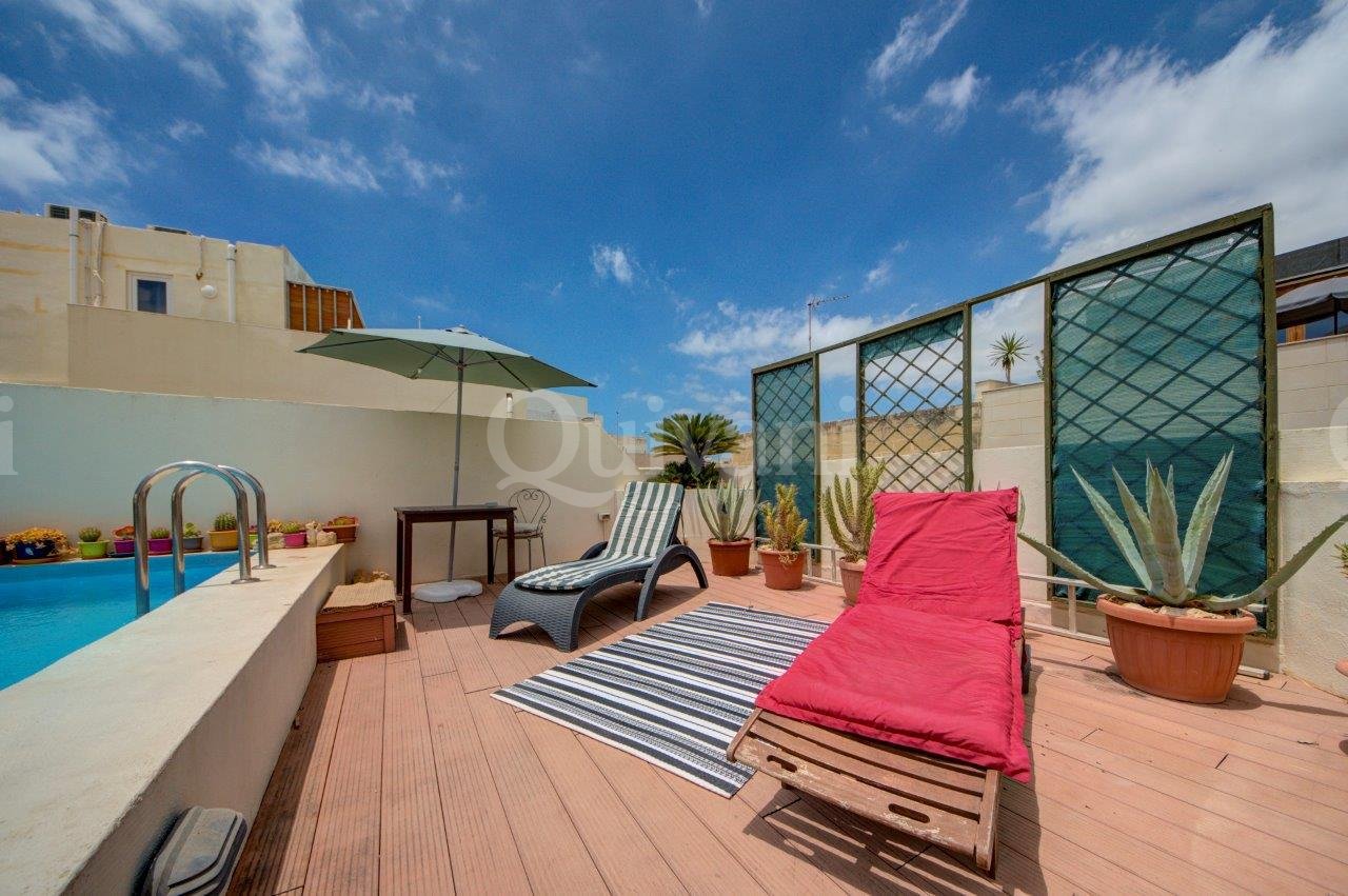 Dingli, Converted House of Character