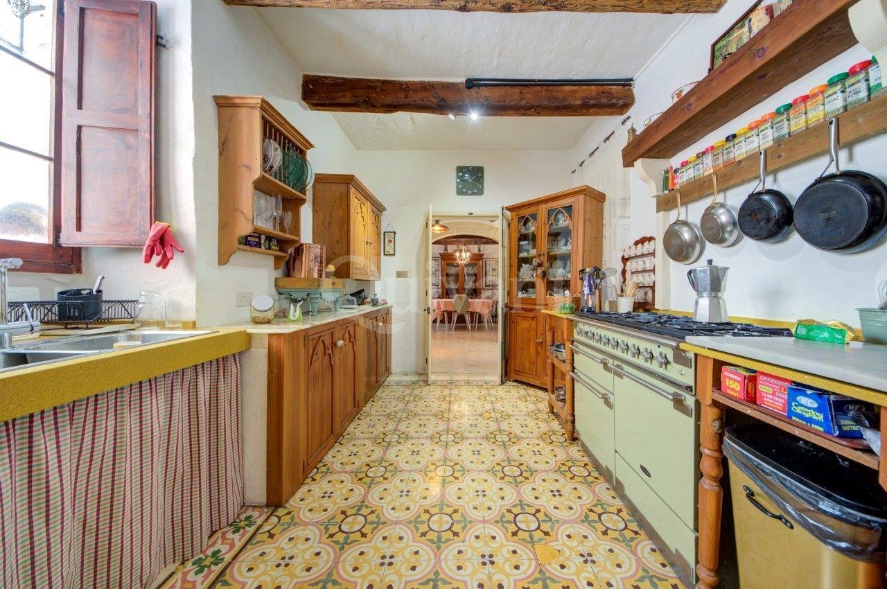 Dingli, Converted House of Character