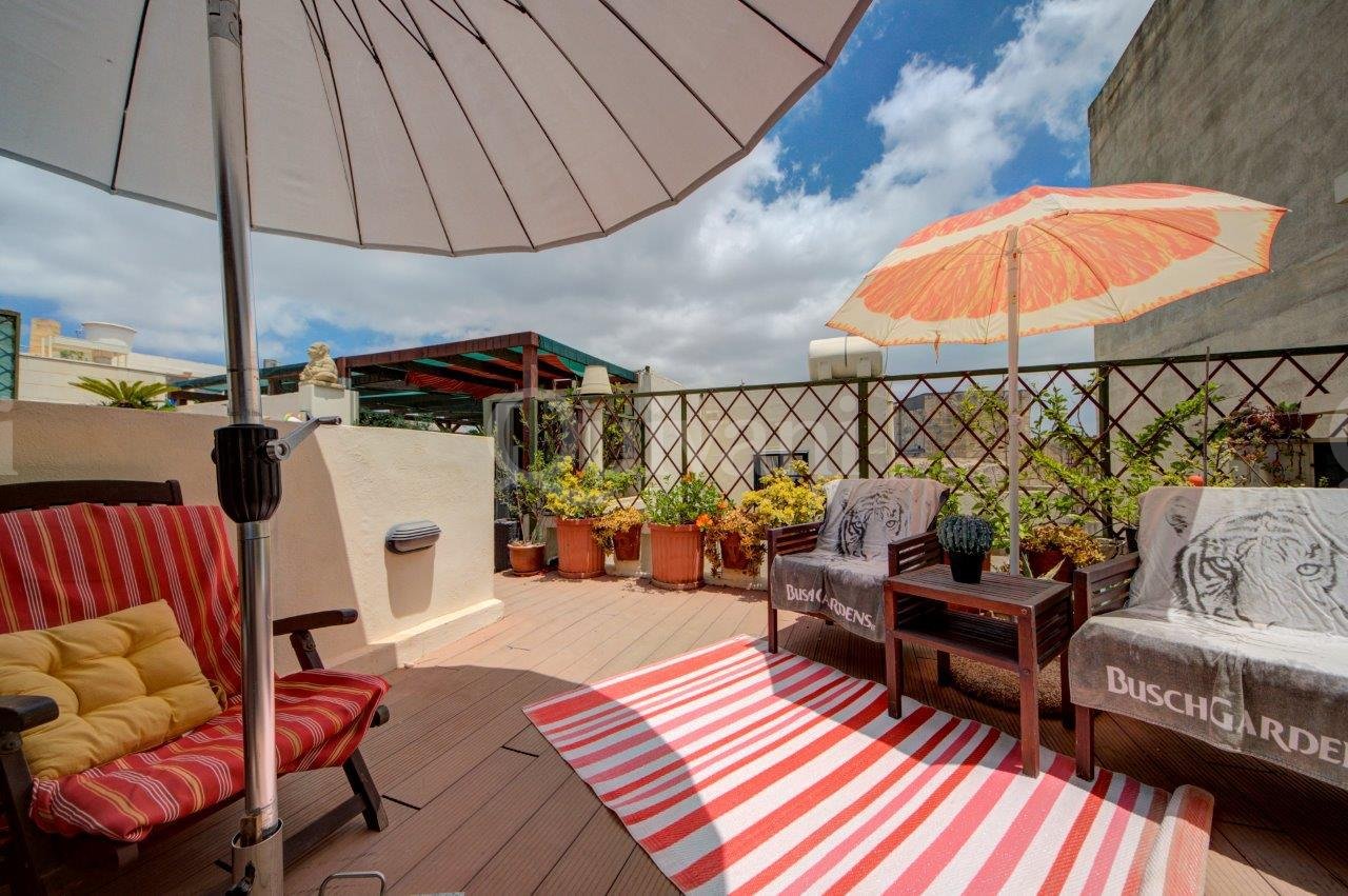 Dingli, Converted House of Character