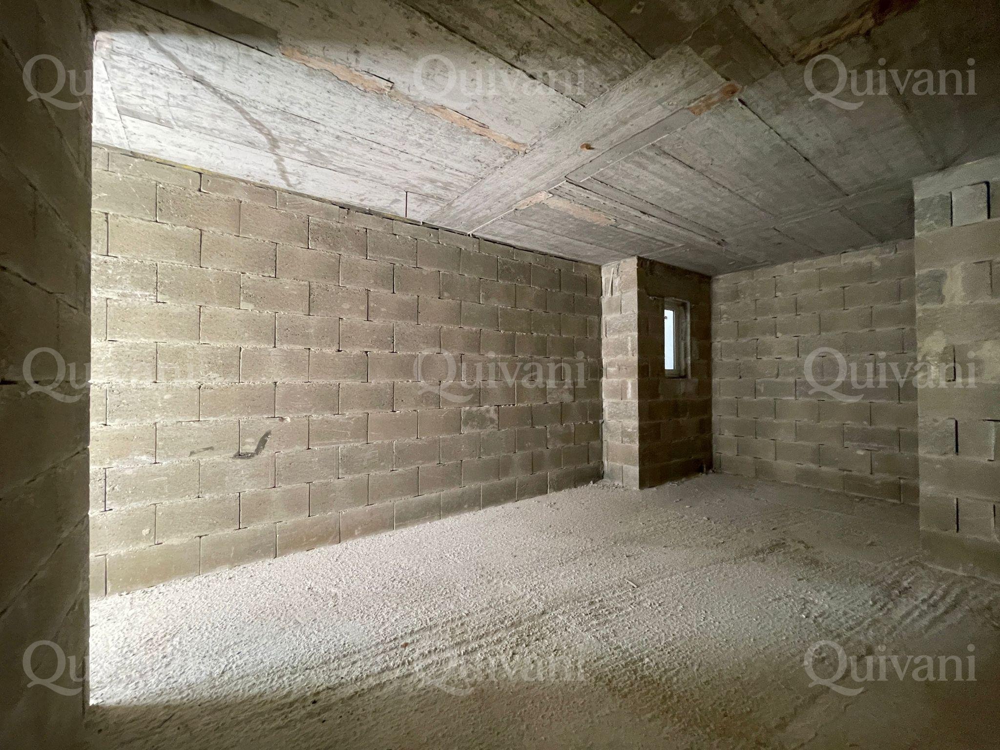 Qawra, Shell Garage