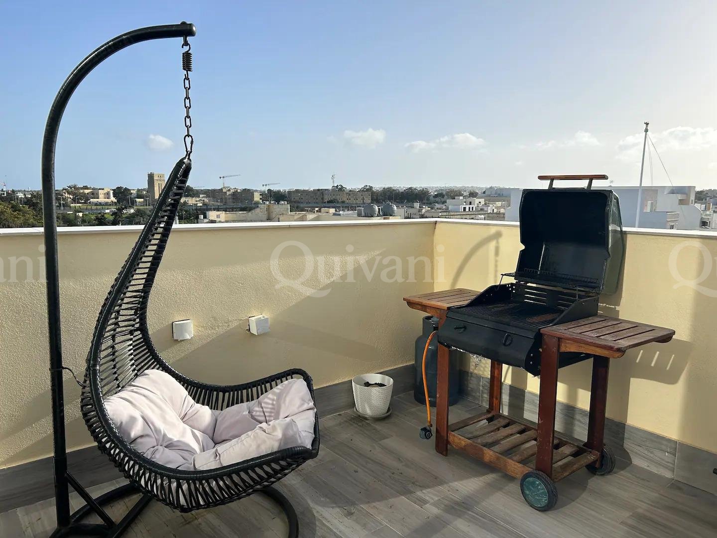 Luqa, Furnished Penthouse