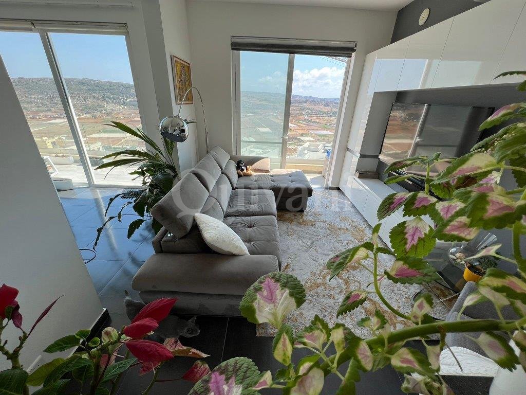 Manikata, Furnished Penthouse