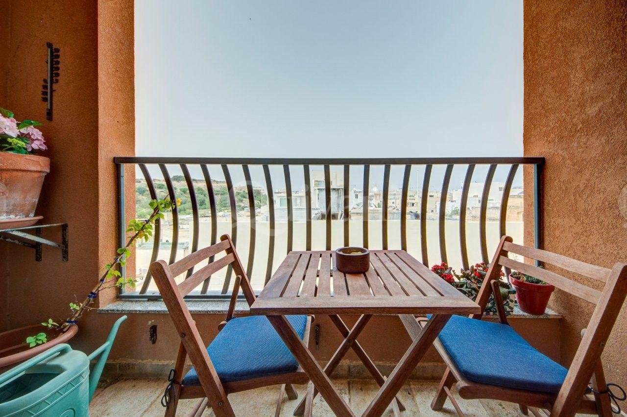 Kalkara, Finished Corner Apartment