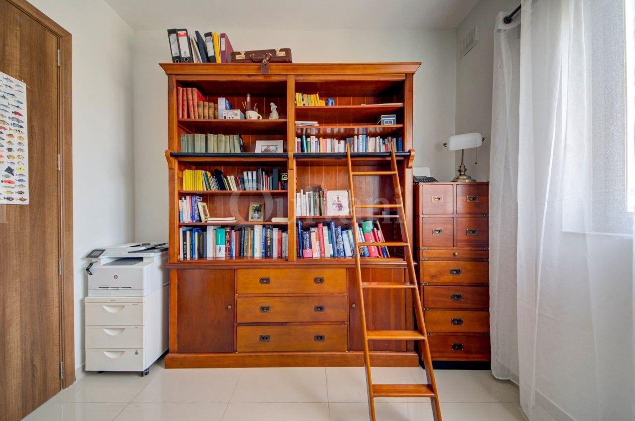 Kalkara, Finished Corner Apartment