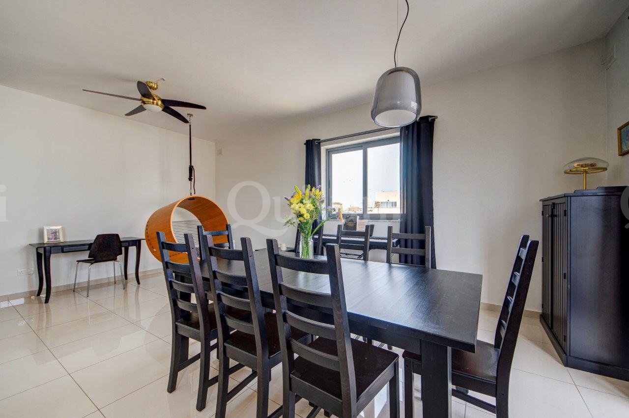 Kalkara, Finished Corner Apartment