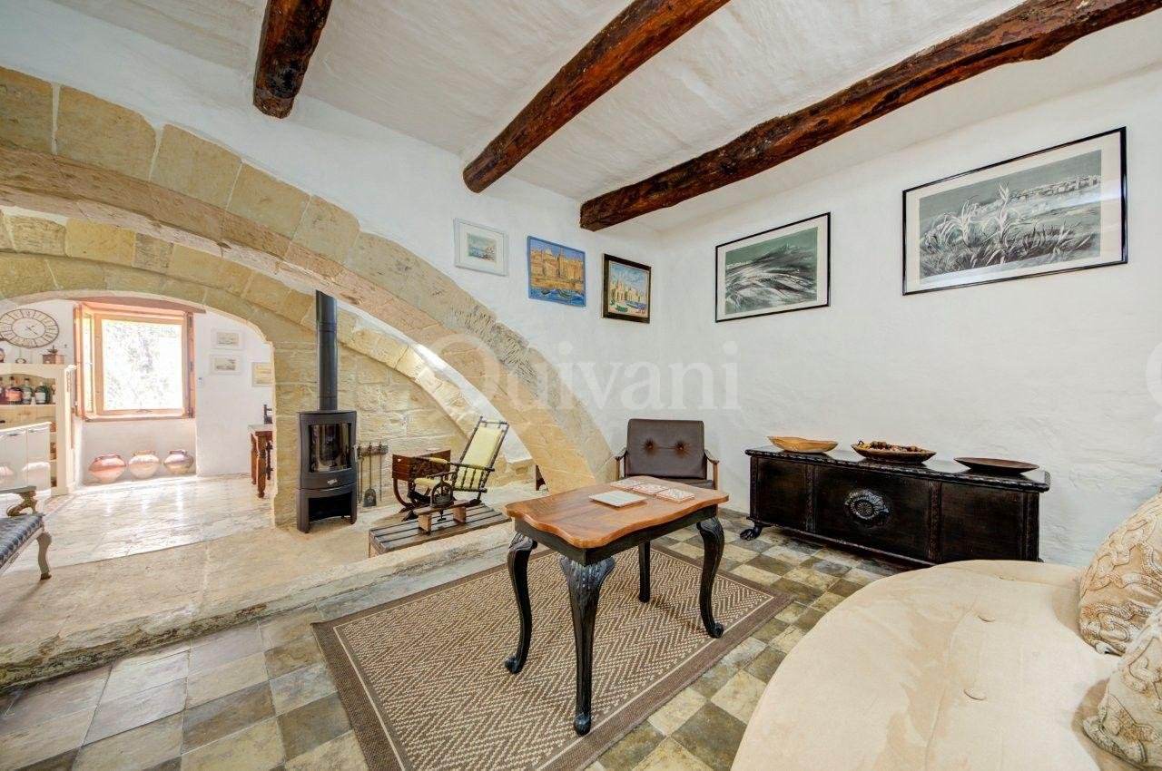 Beautifully Converted House of Character with Courtyard & Large Terrace