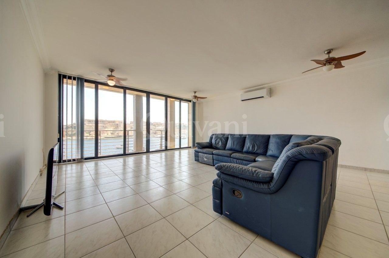 Luxury Apartment with Excellent views