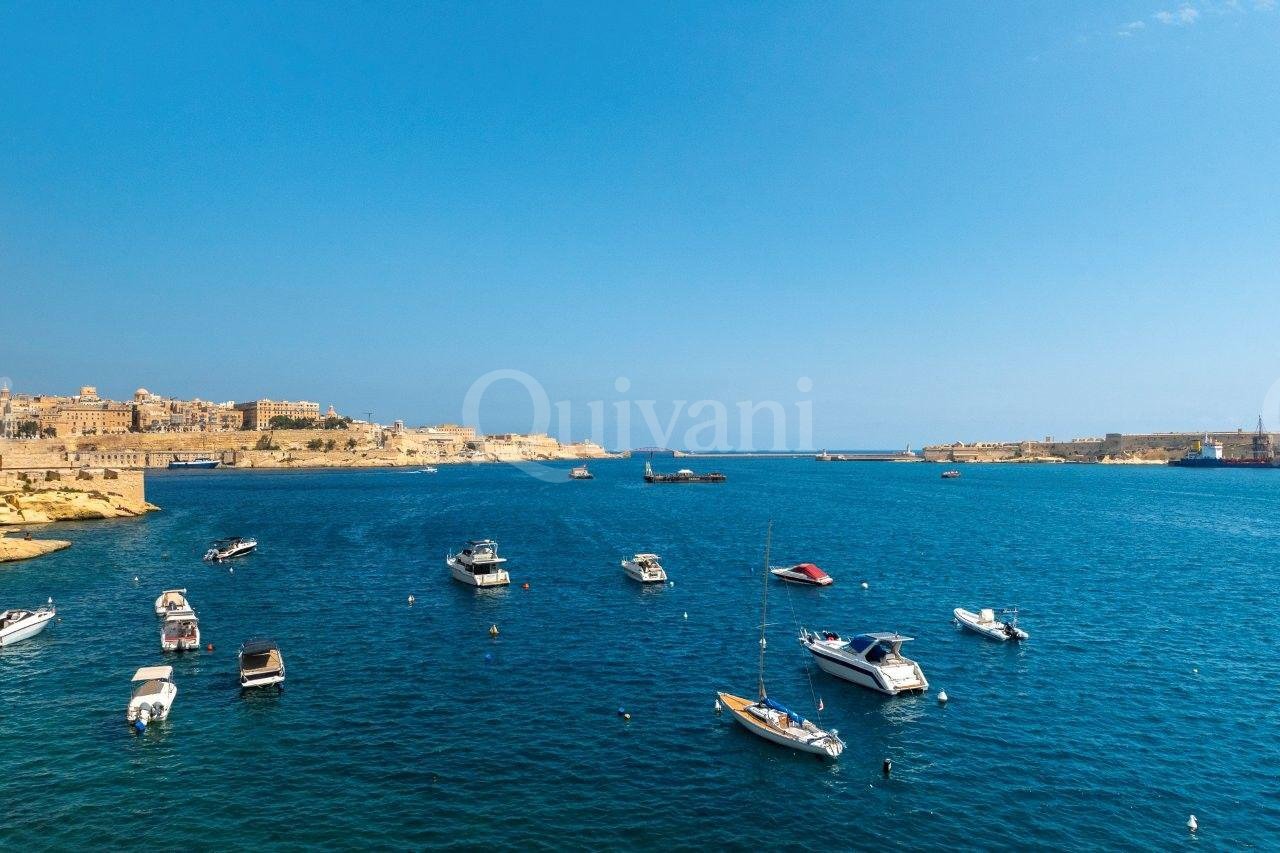 Luxury Apartment with Excellent views