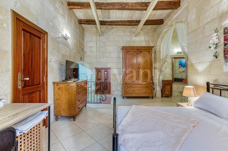 Valletta, Finished Maisonette