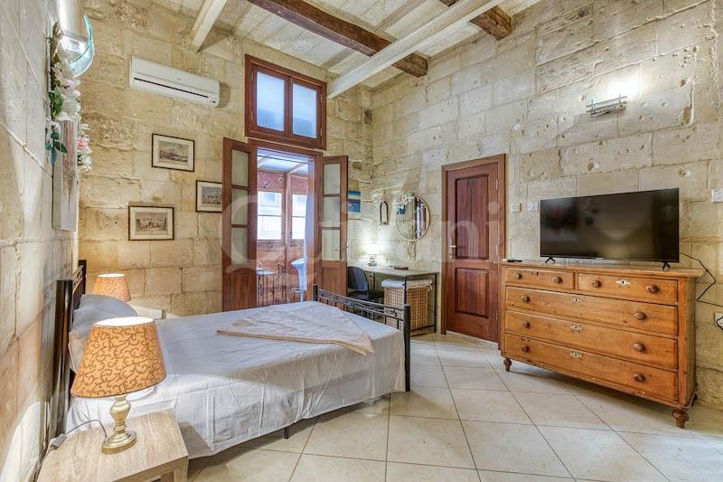 Valletta, Finished Maisonette