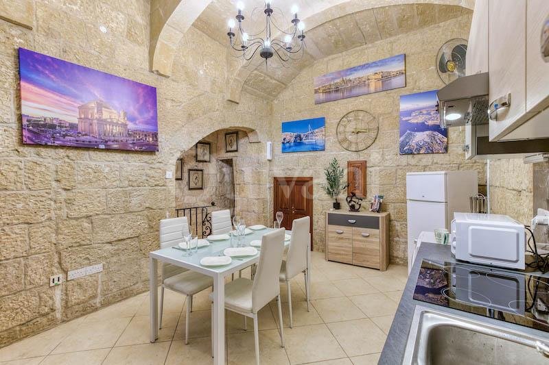 Valletta, Finished Maisonette