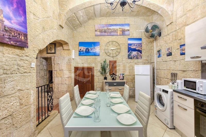 Valletta, Finished Maisonette