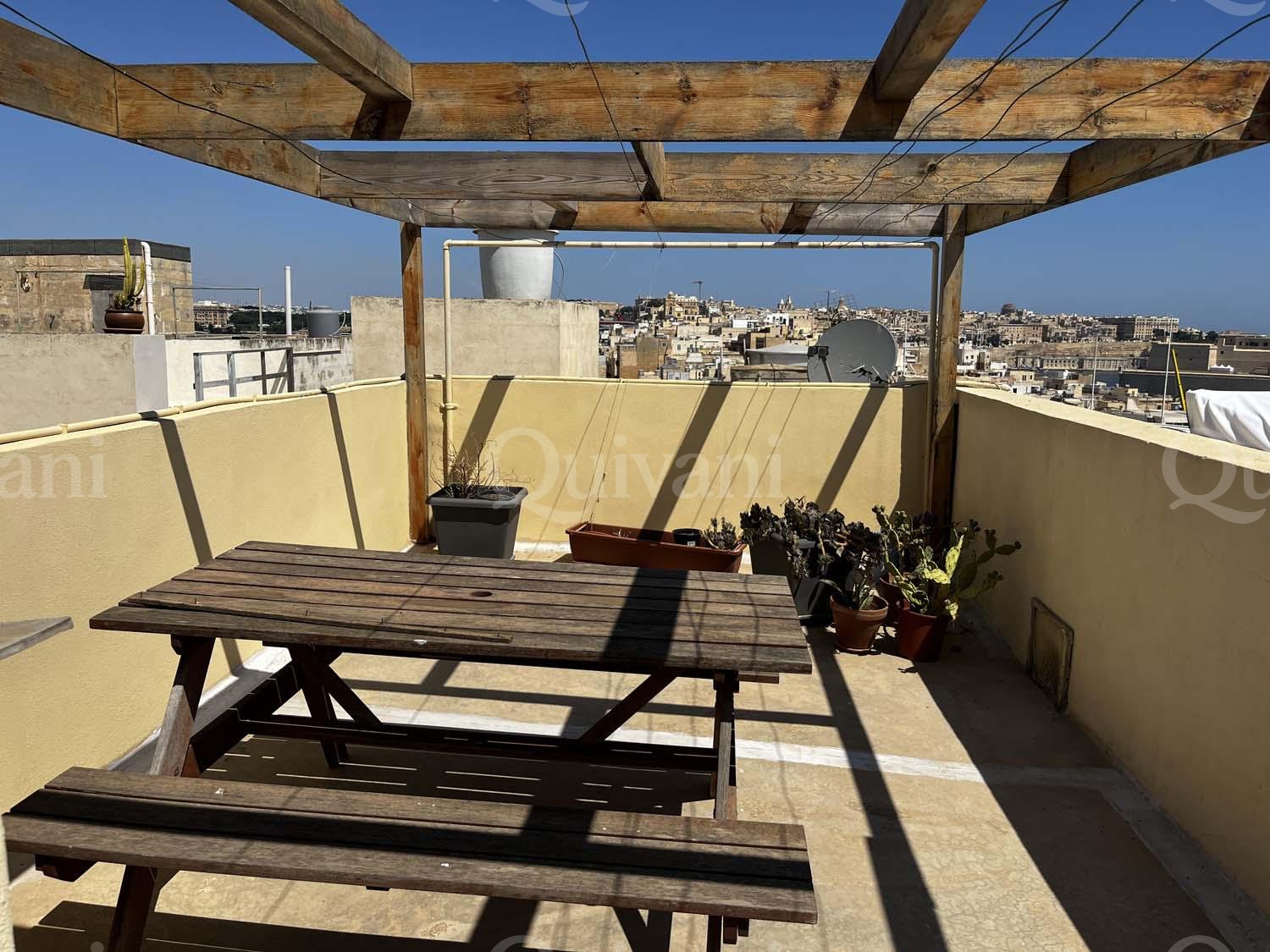 Senglea, Furnished House of Character