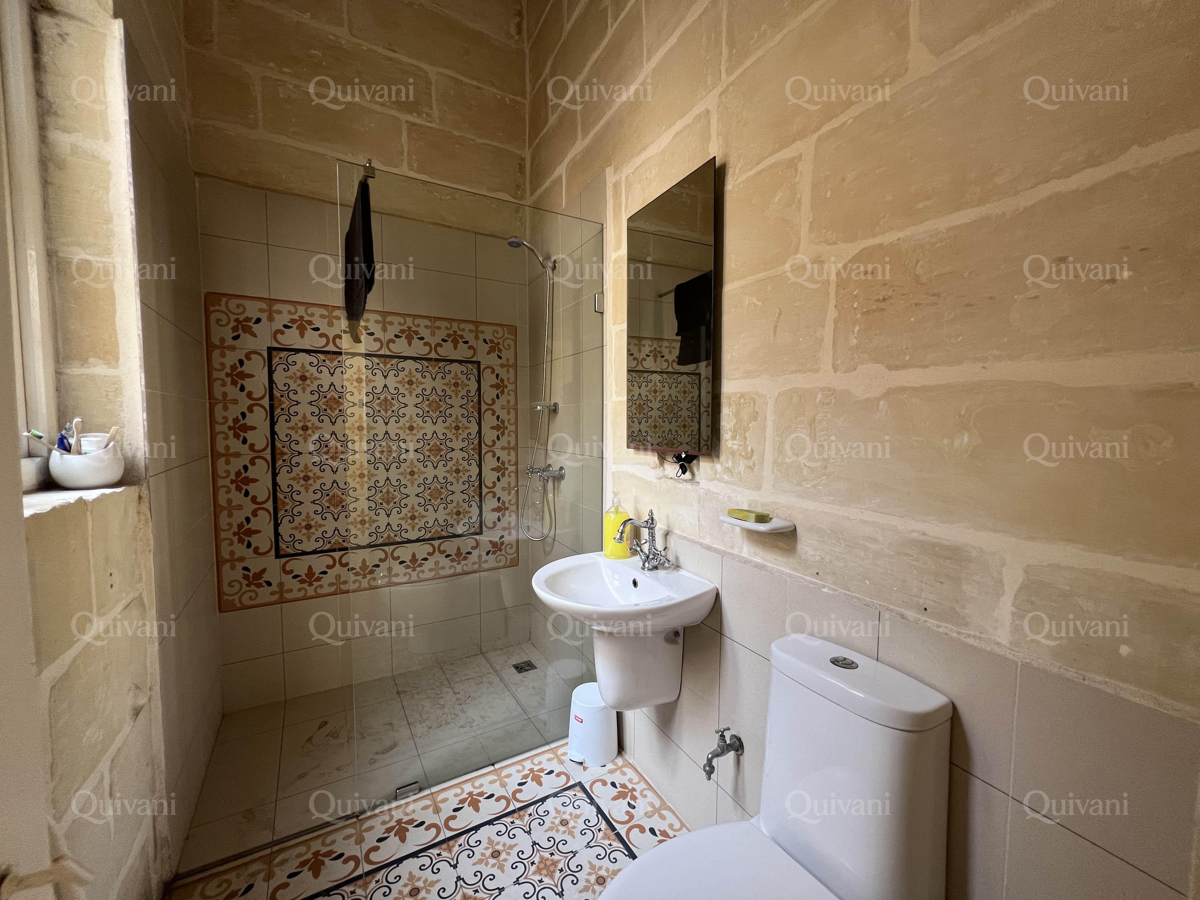 Senglea, Furnished Town House
