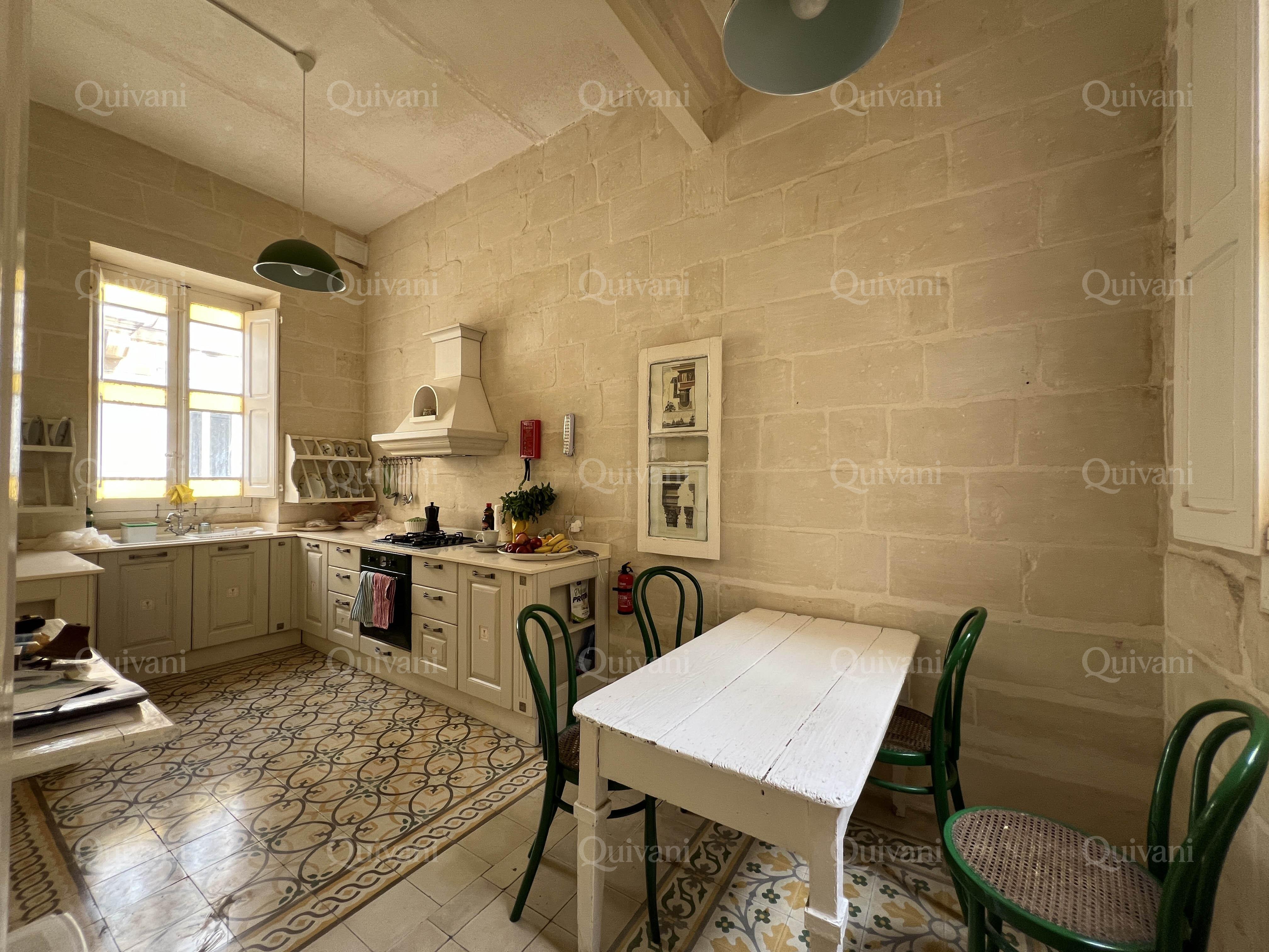 Senglea, Furnished Town House