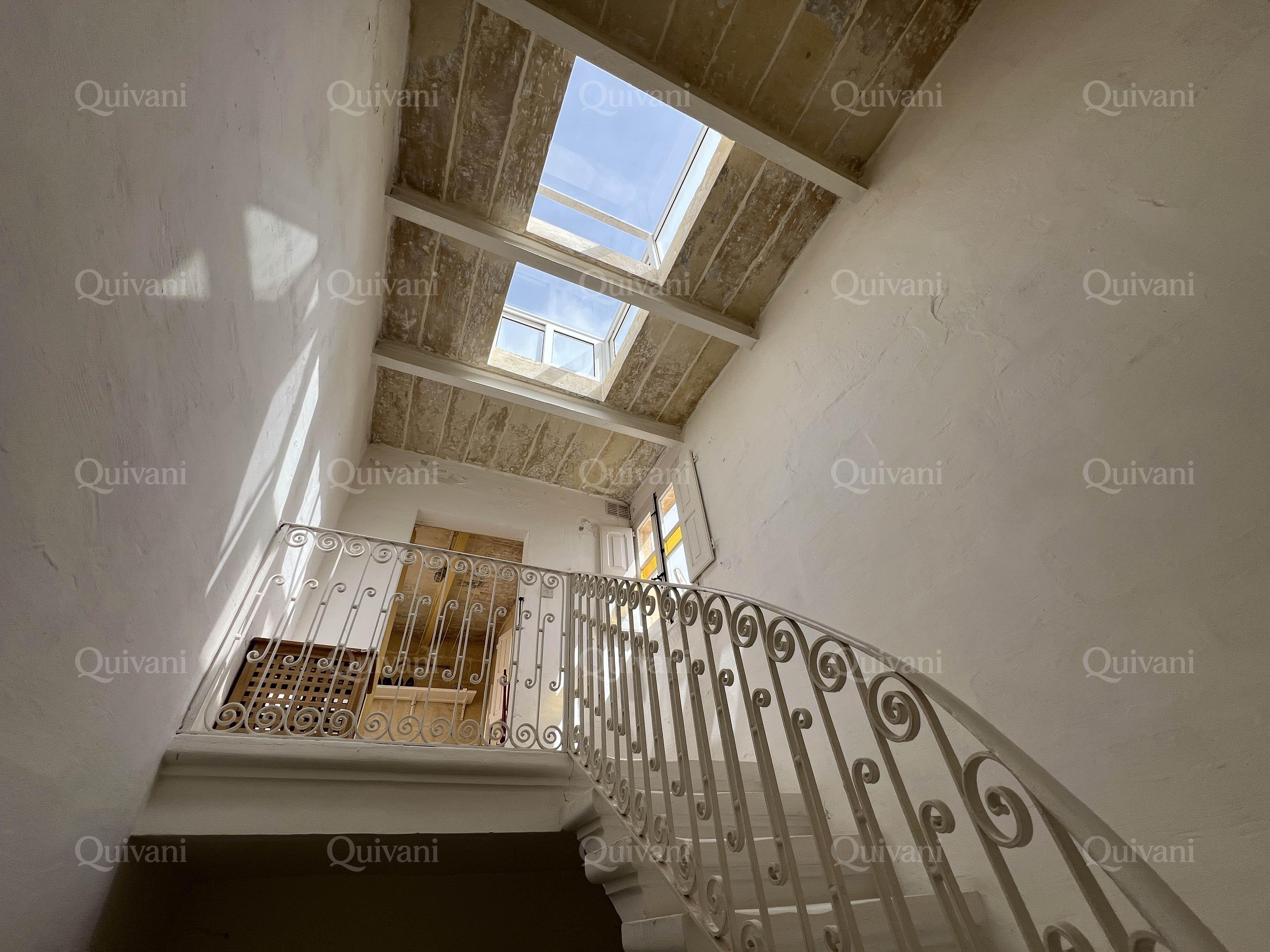 Senglea, Furnished Town House