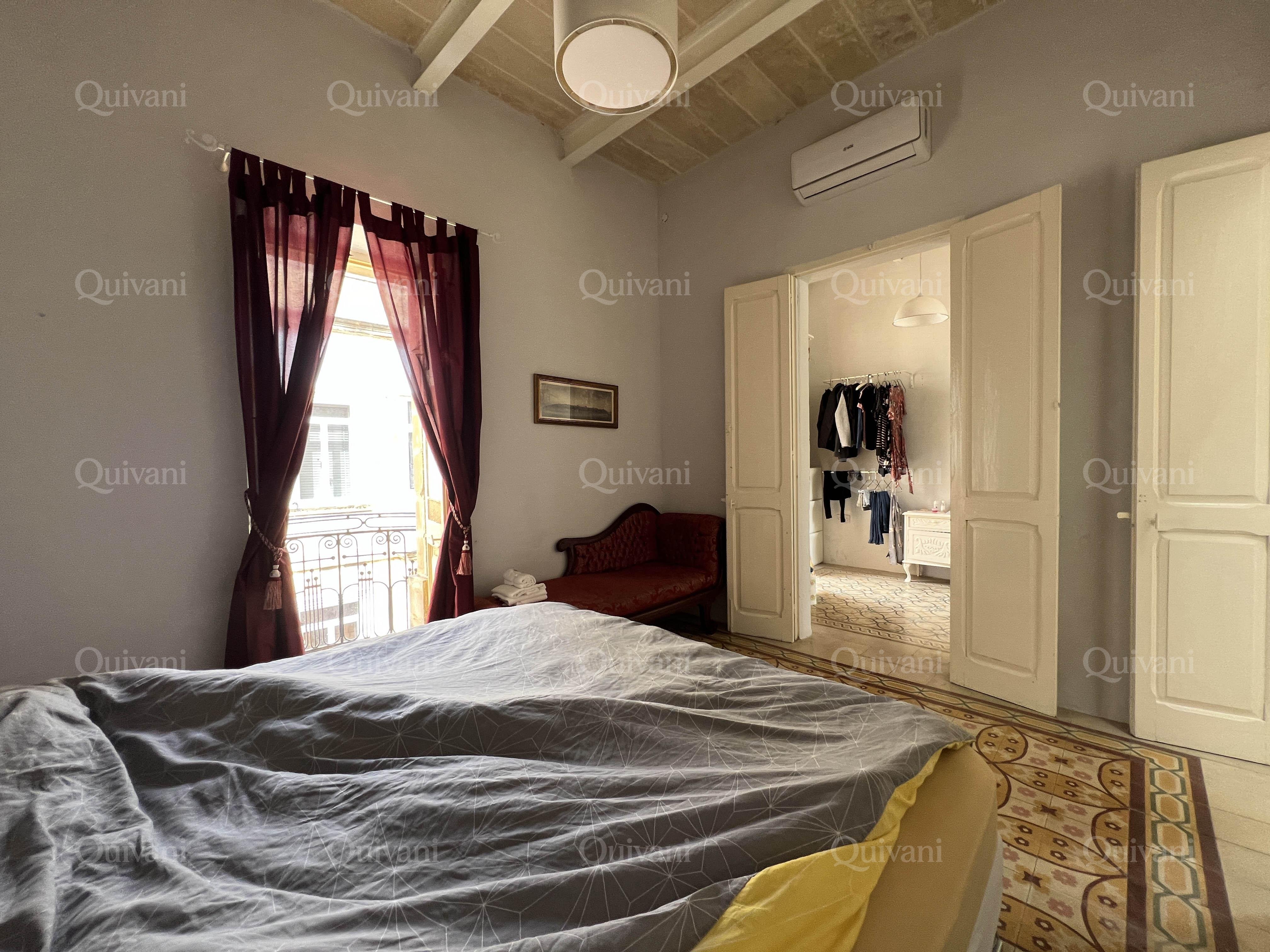 Senglea, Furnished Town House