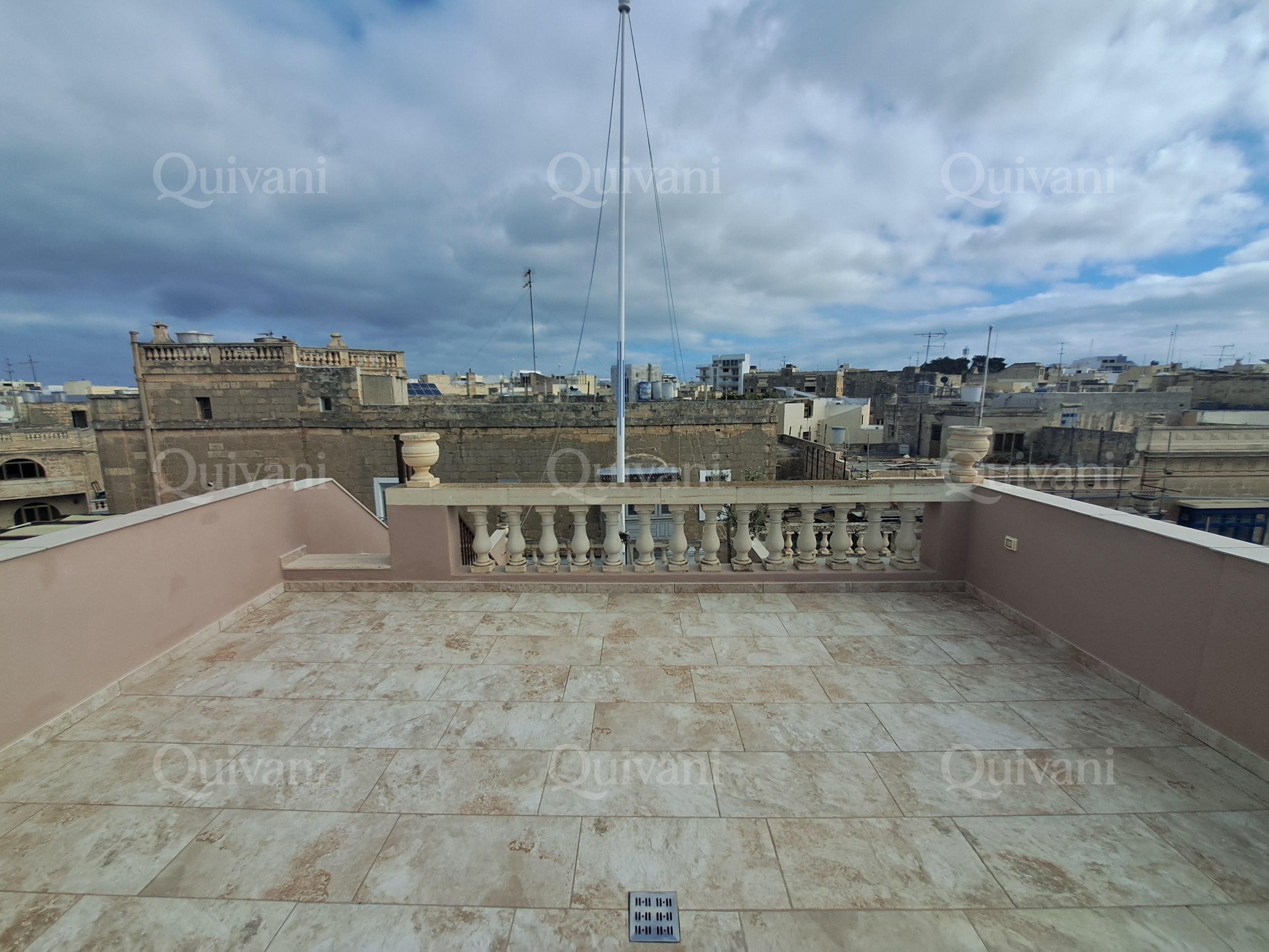 Tarxien, Furnished Town House