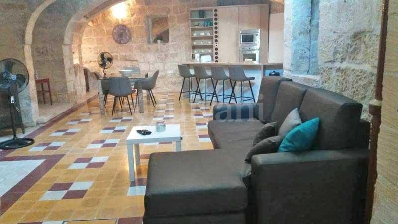Siggiewi, Furnished House of Character