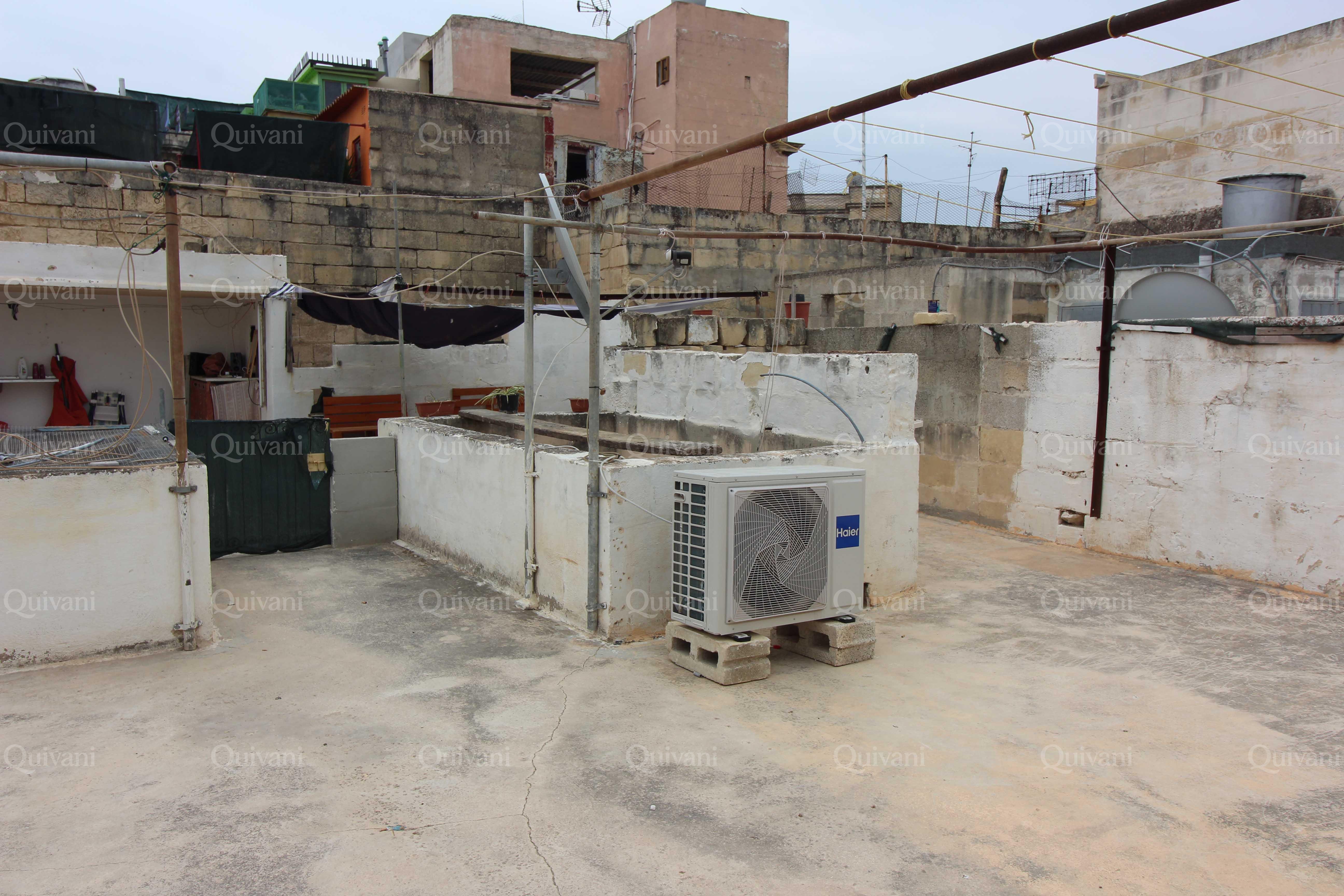 Cospicua, First Floor Apartment