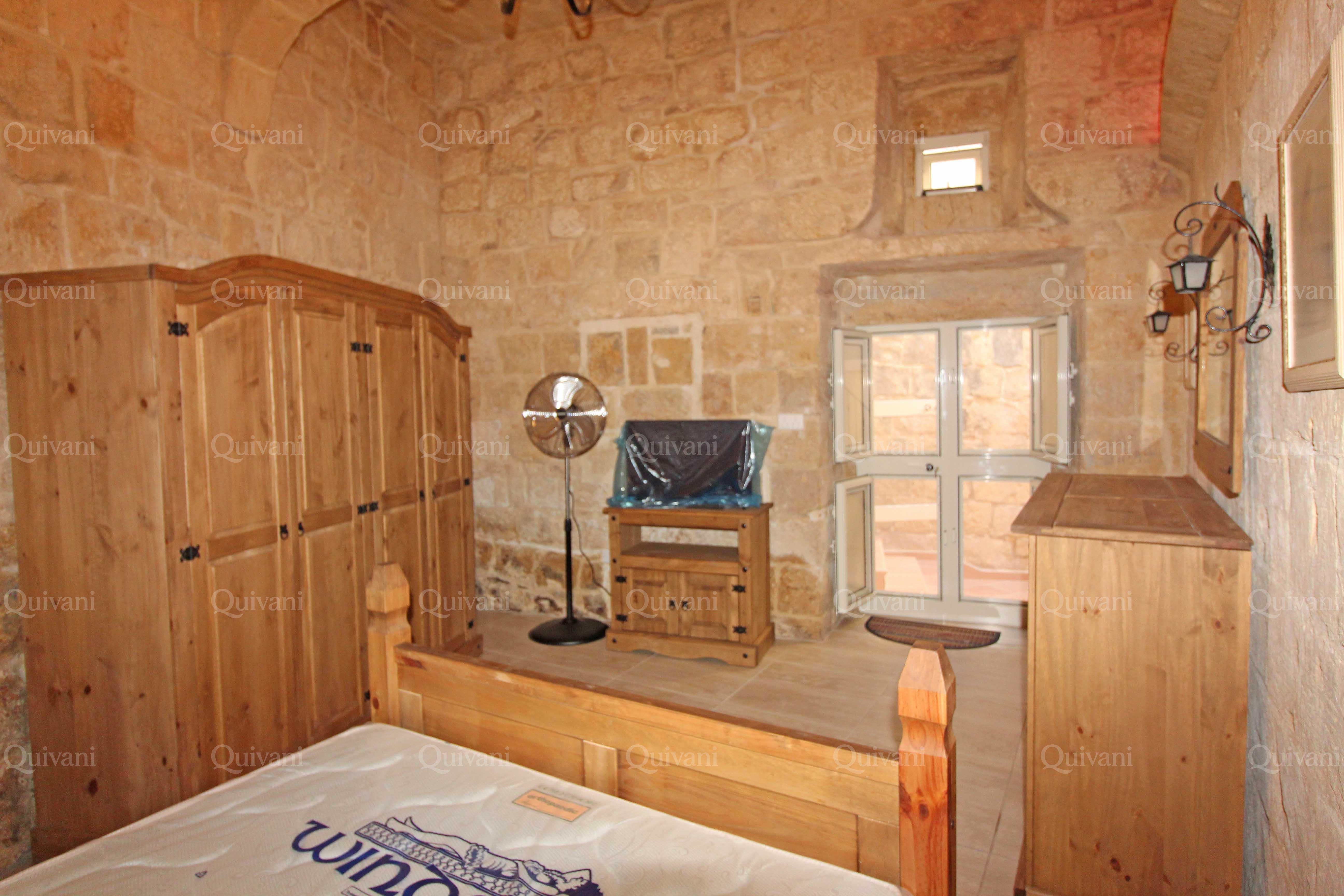 Qrendi, Furnished House of Character