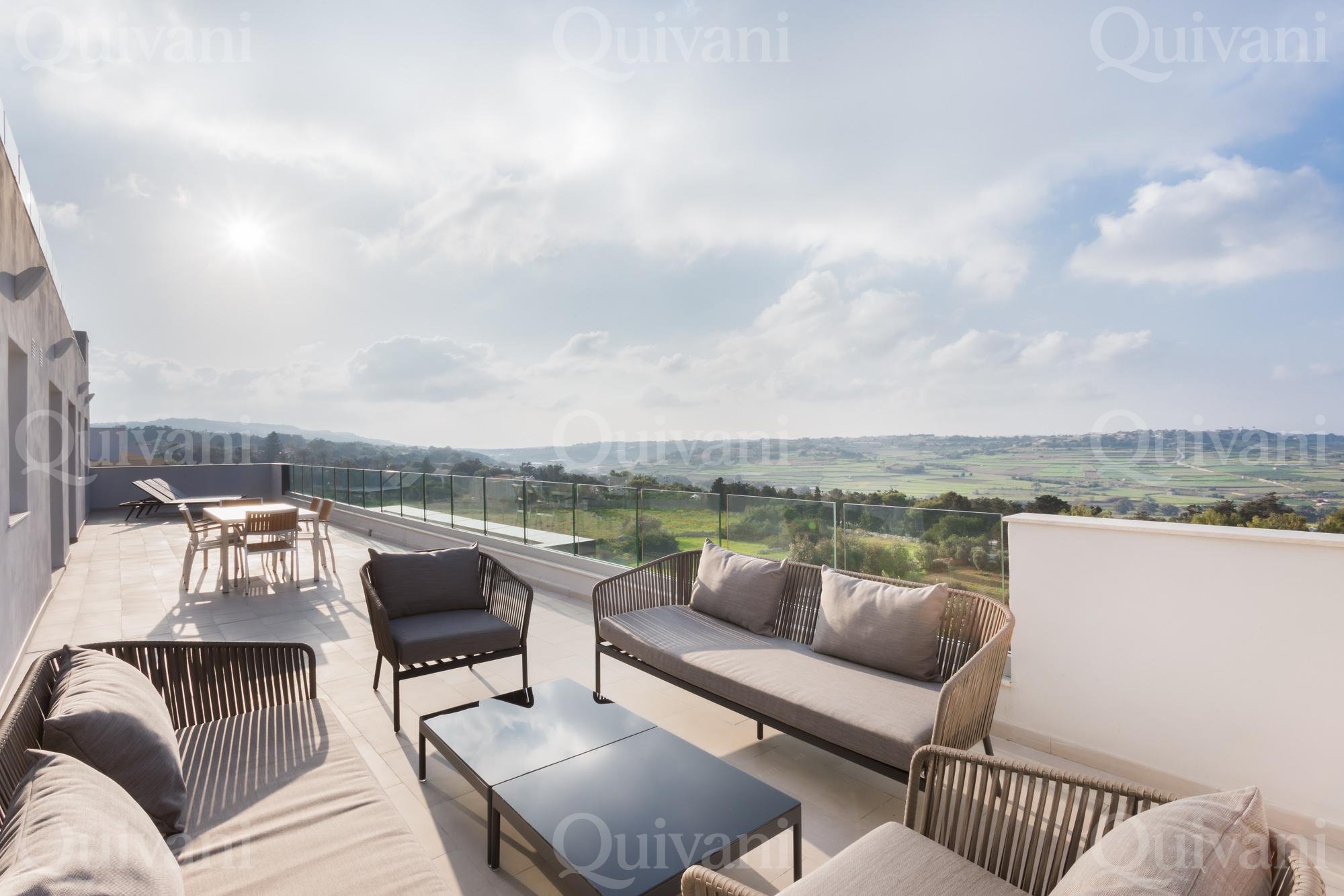 Mosta, Furnished Penthouse