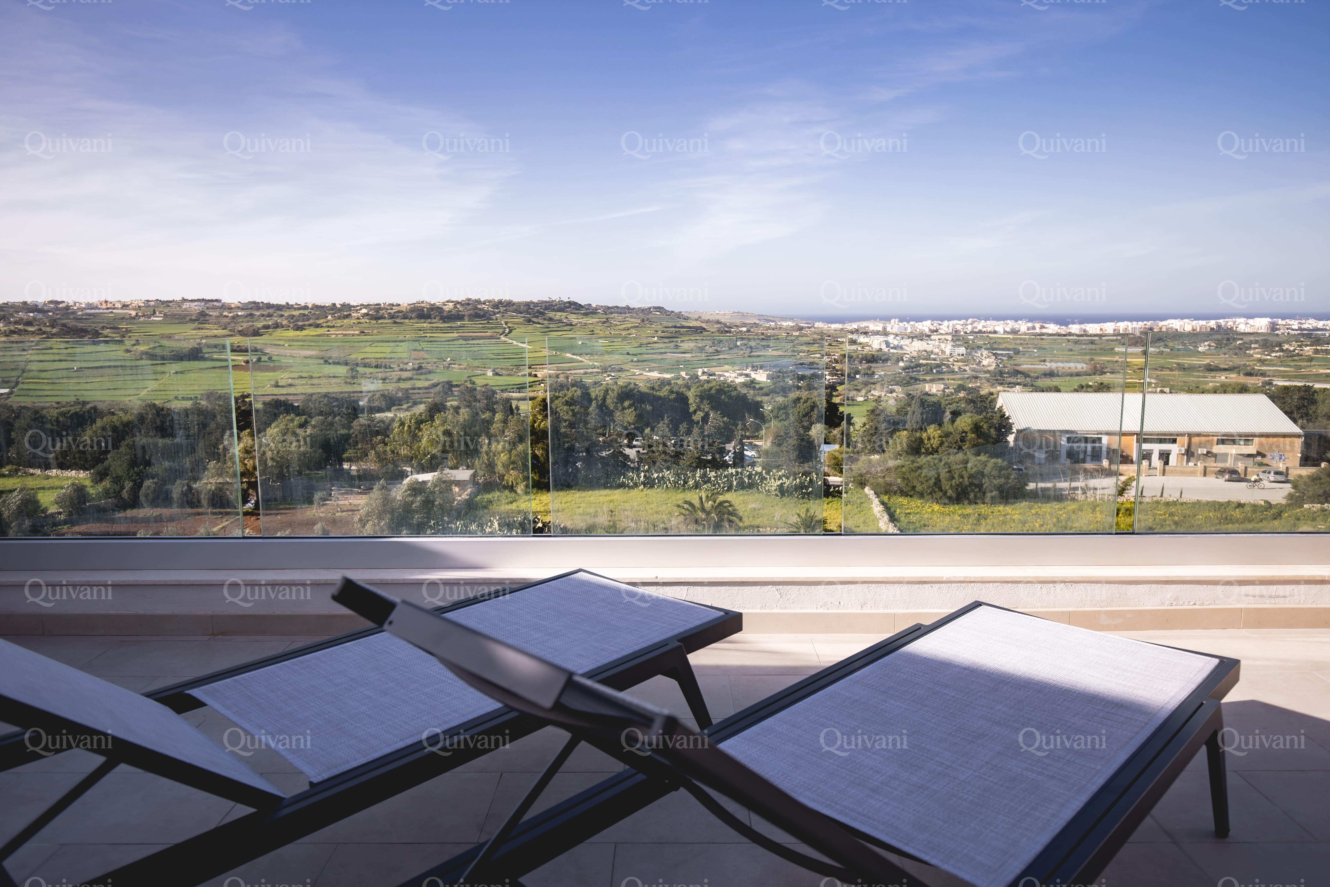 Mosta, Furnished Penthouse