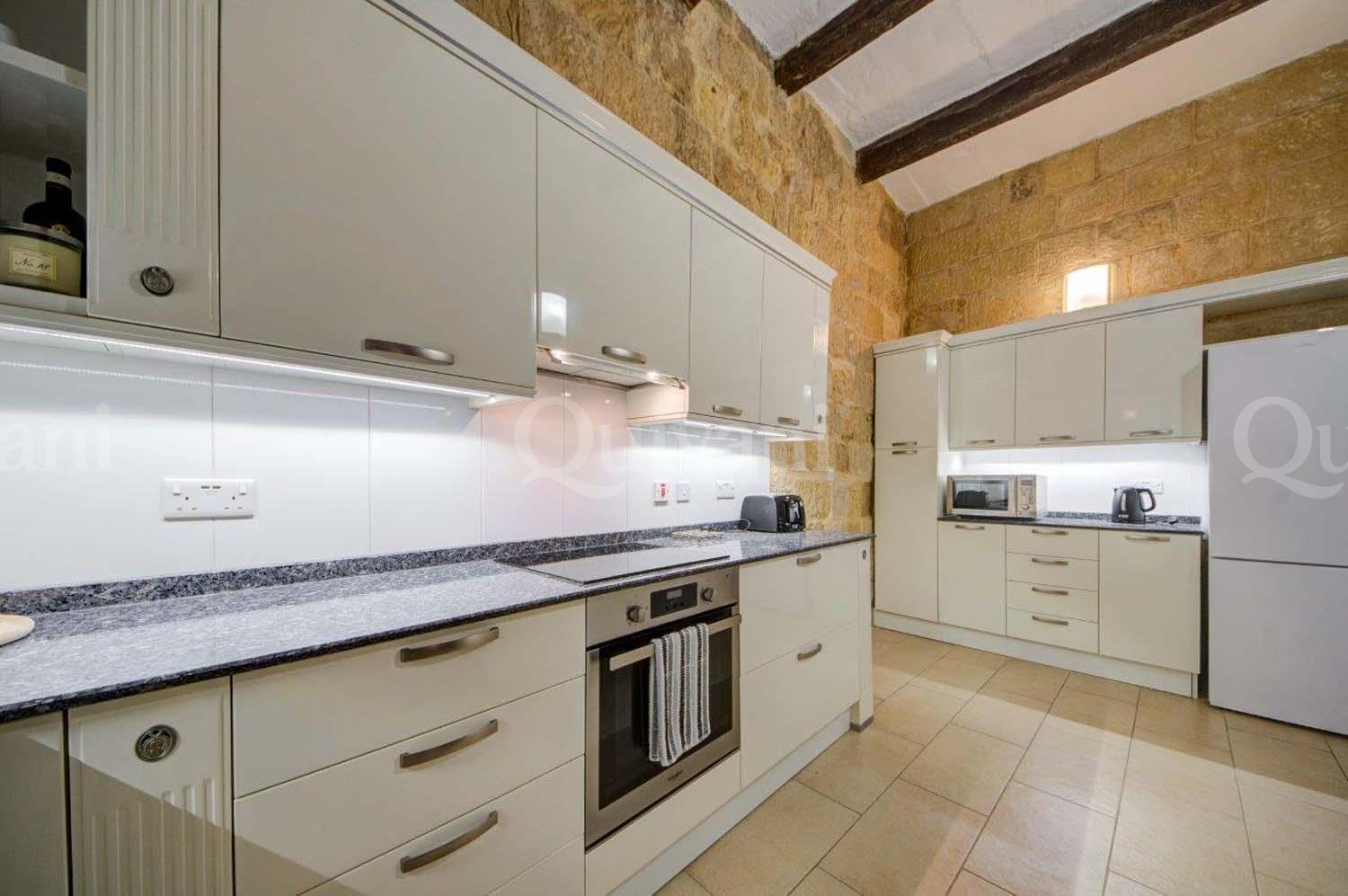 Senglea, Seafront Townhouse with Permit for Another Level