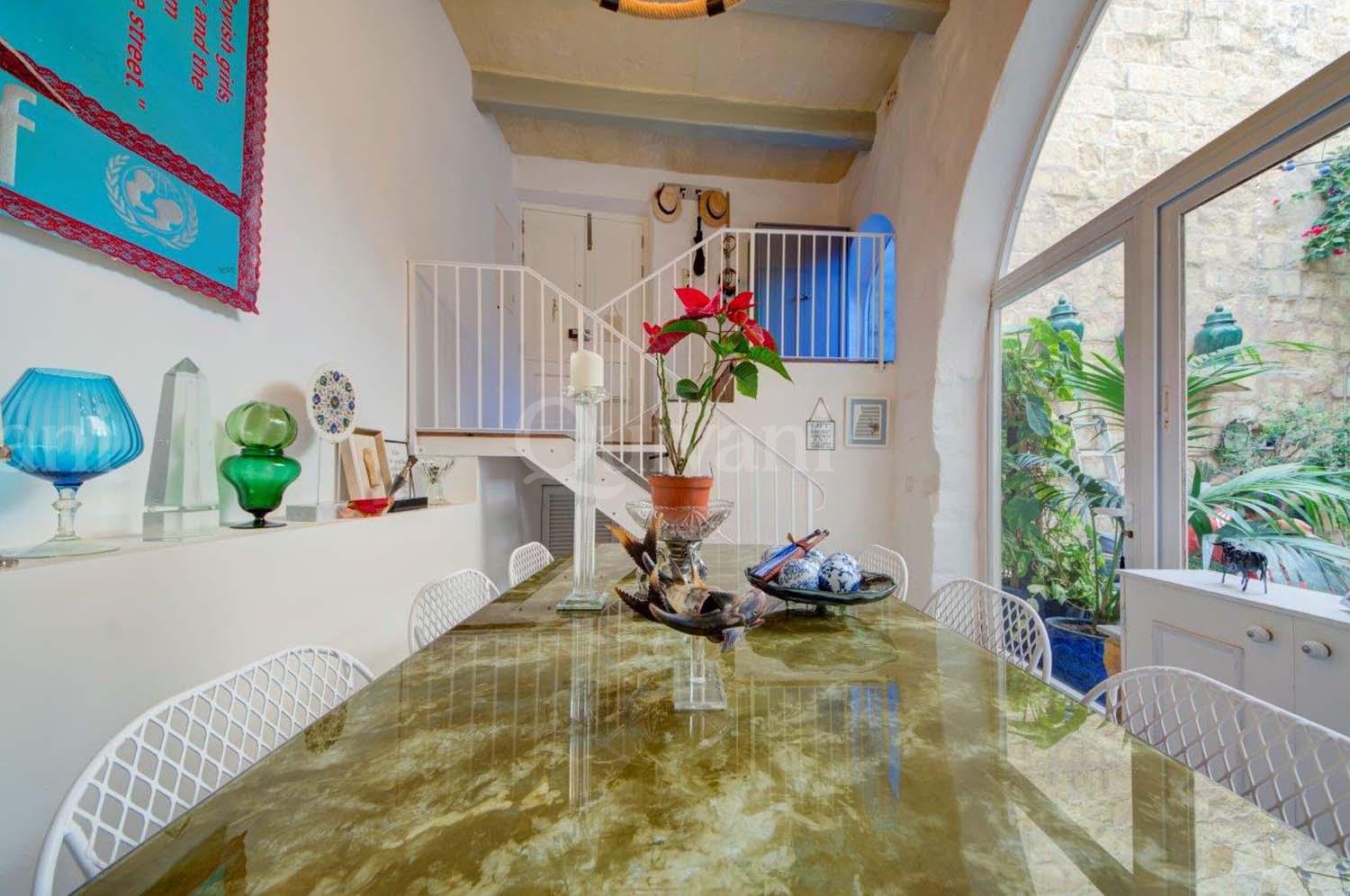 Cospicua, Furnished Courtyard House