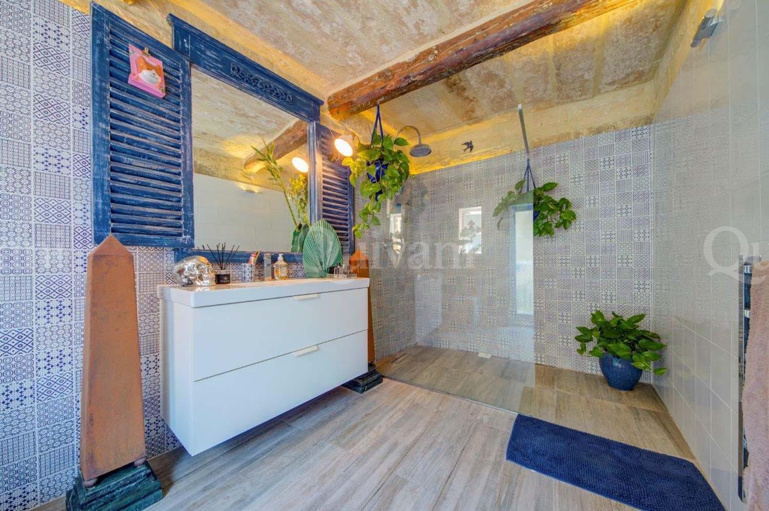 Cospicua, Furnished Courtyard House