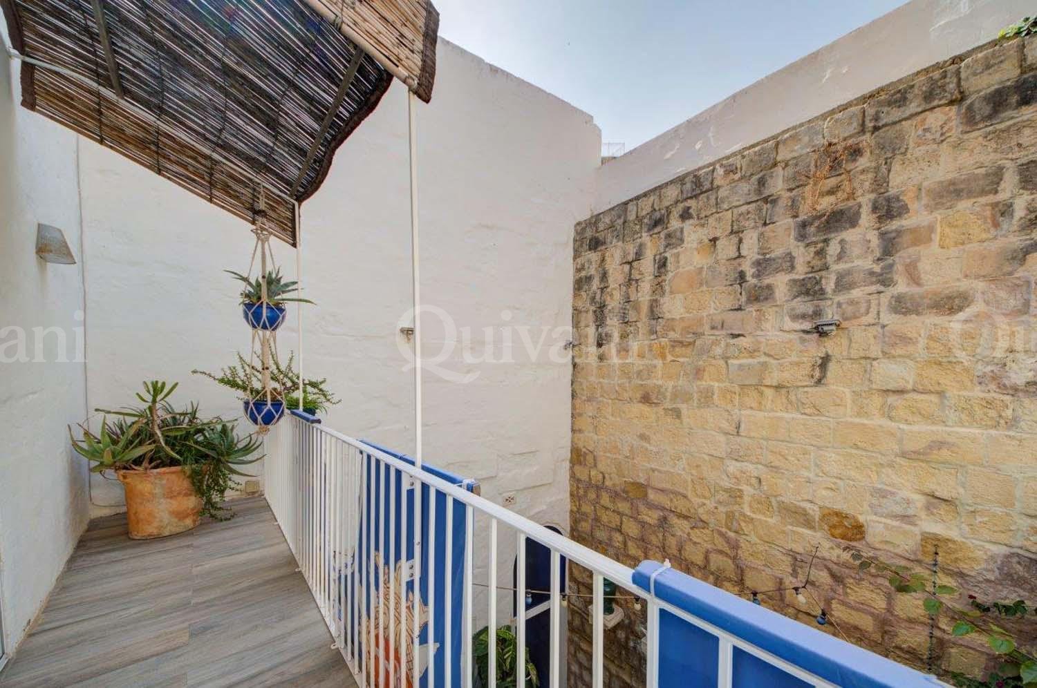 Cospicua, Furnished Courtyard House