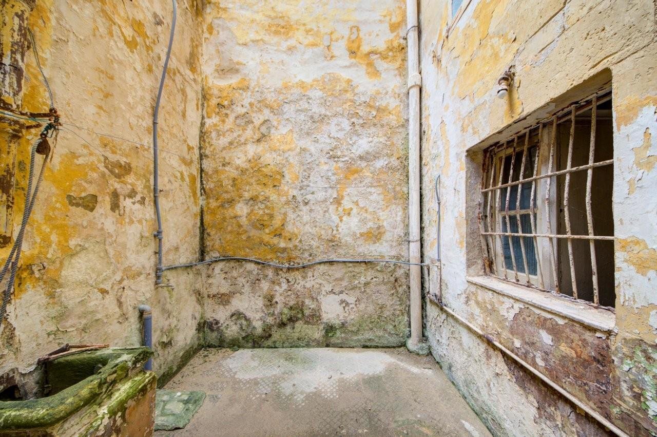 Cospicua, Unconverted Townhouse