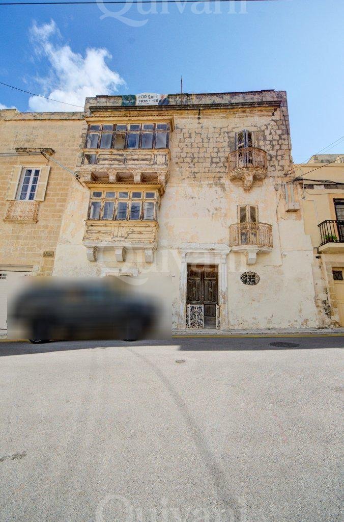 Cospicua, Unconverted Townhouse
