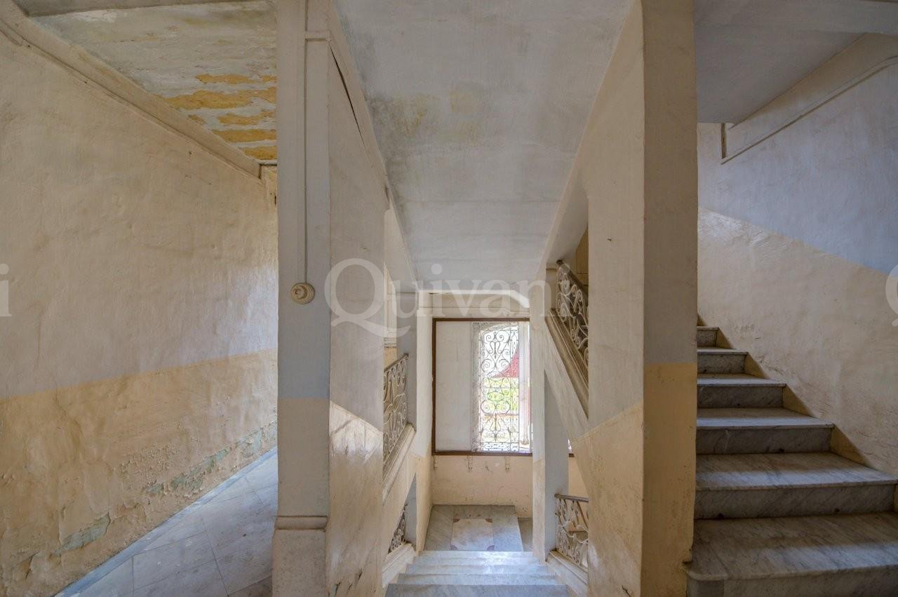 Cospicua, Unconverted Townhouse
