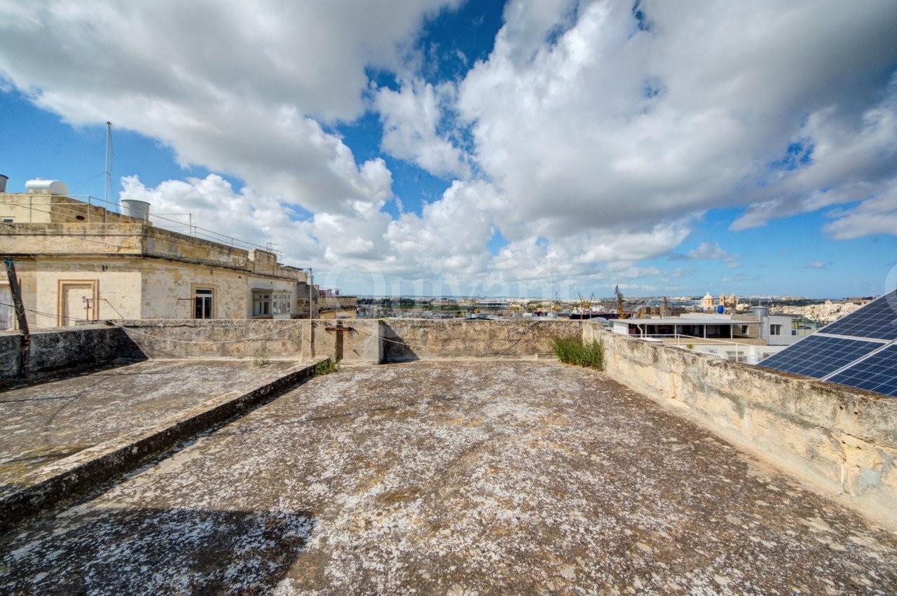 Cospicua, Unconverted Townhouse