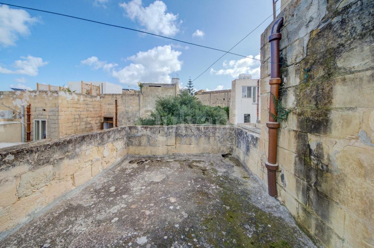 Cospicua, Unconverted Townhouse