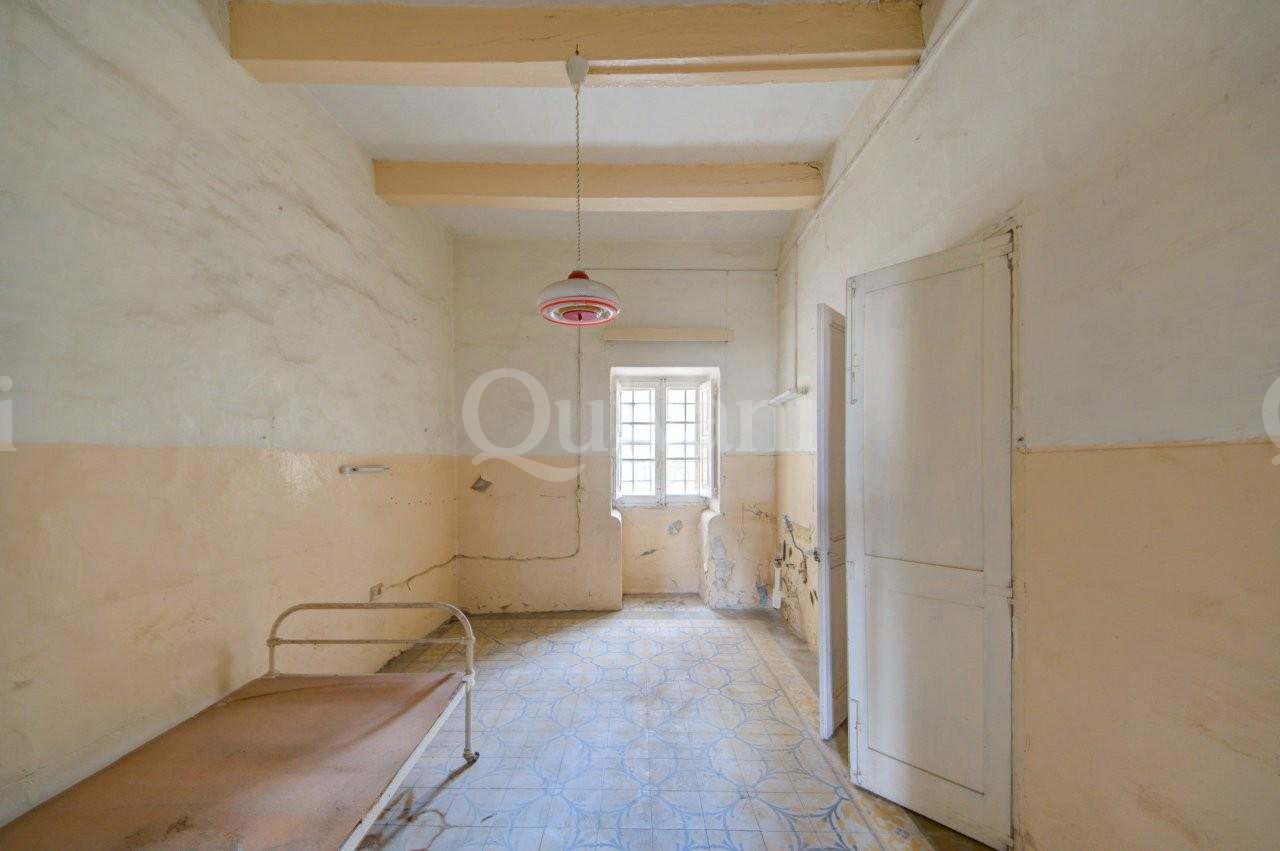 Cospicua, Unconverted Townhouse