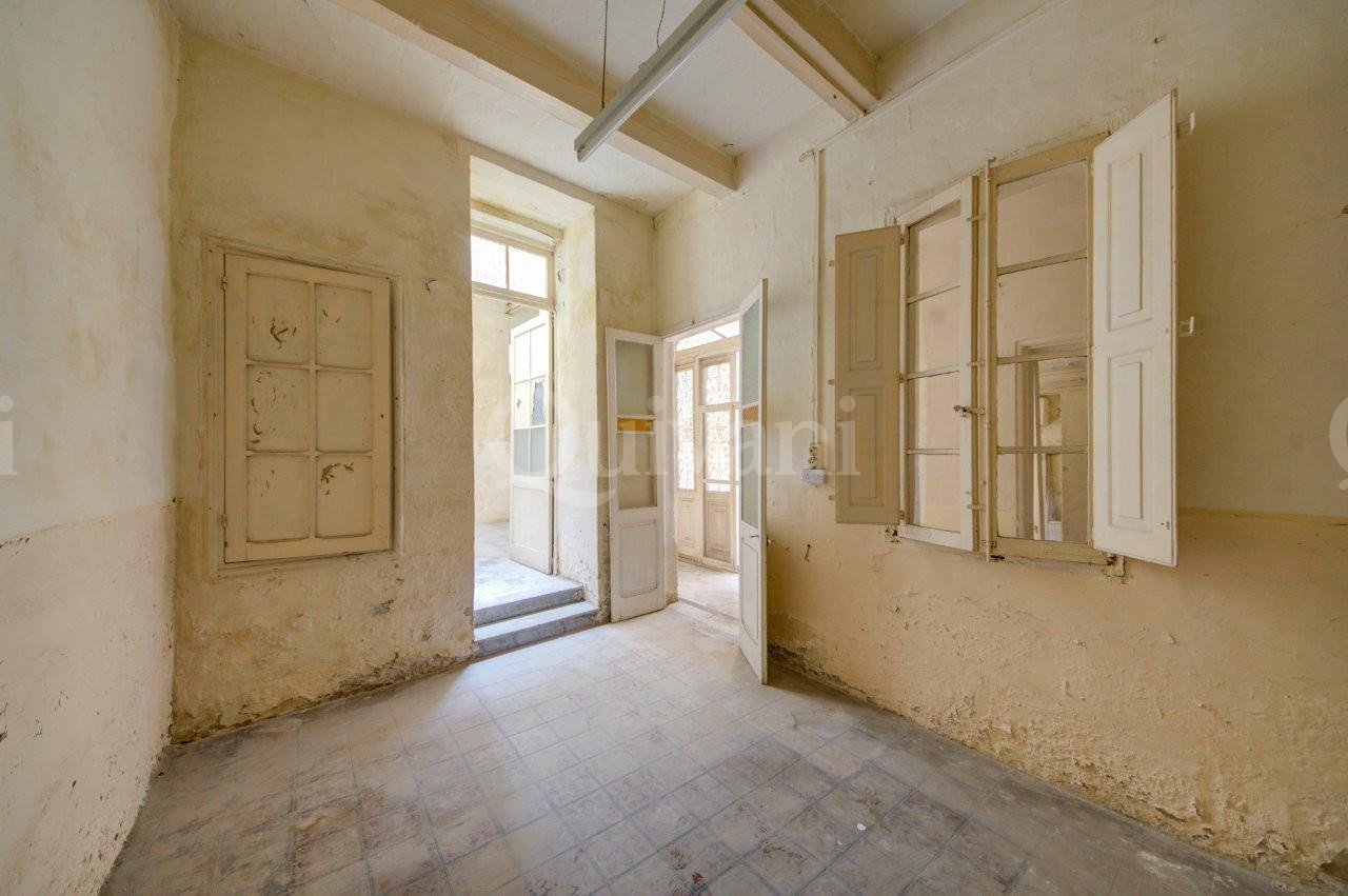Cospicua, Unconverted Townhouse