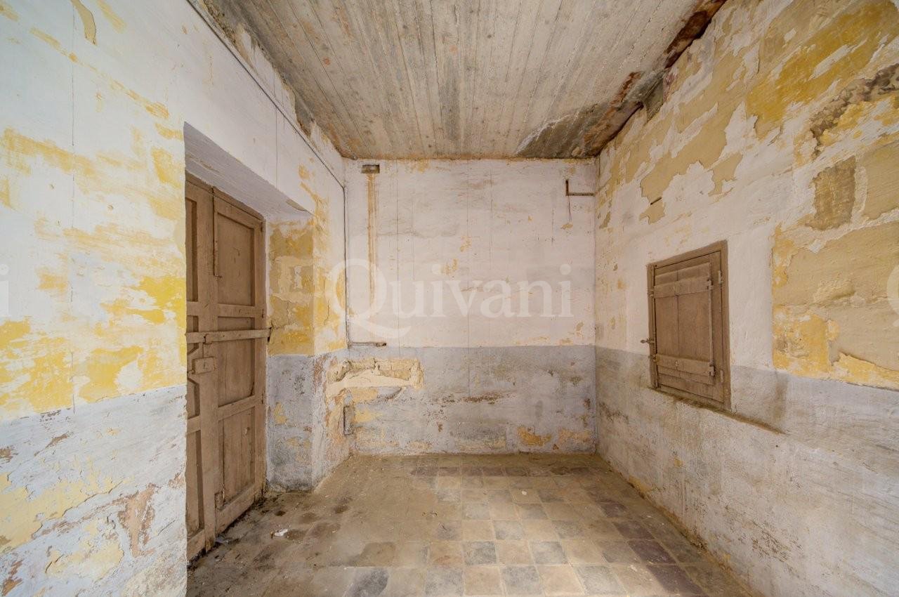 Cospicua, Unconverted Townhouse