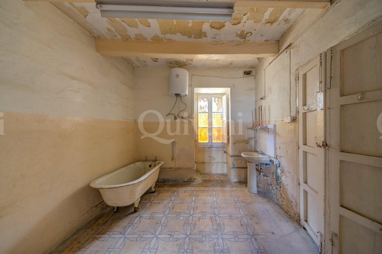 Cospicua, Unconverted Townhouse
