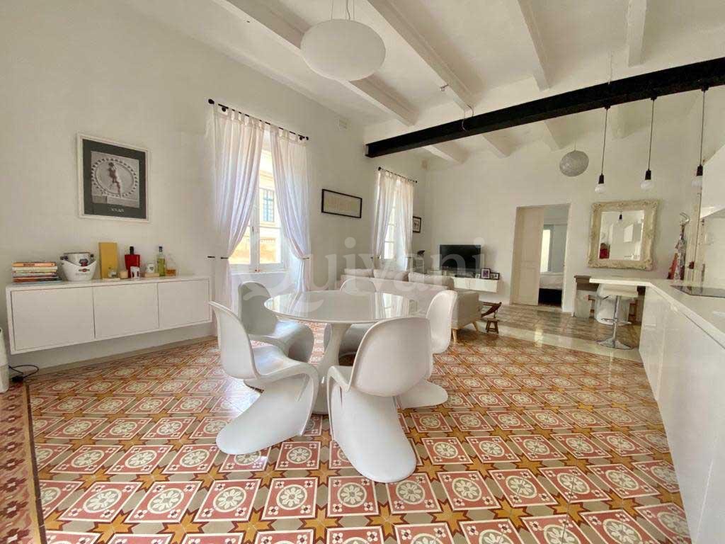 Valletta, Charming Corner Apartment