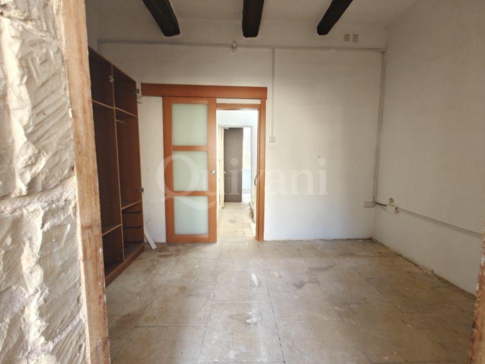 Unconverted 2 Bedrooms Townhouse in Birkirkara
